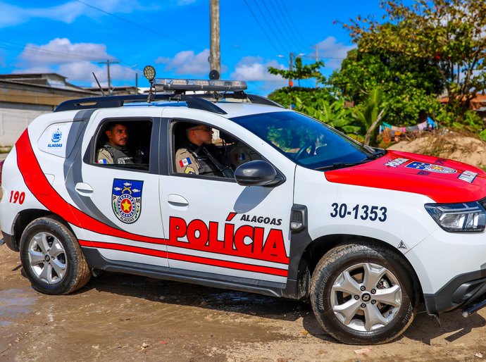 Homem que atuava como animador de festas de crianças é preso em Maceió por exploração sexual infantil