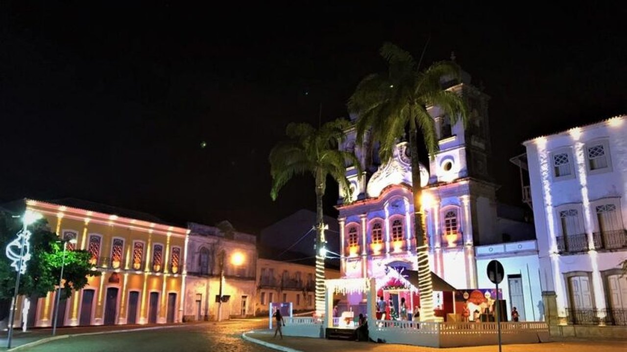 Penedo Luz 2021 apresenta canto coral, artistas locais e muitas atrações
