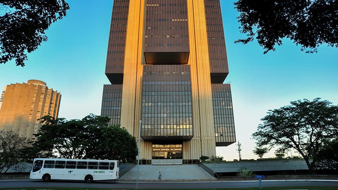 Juro no crédito livre sobe ao maior nível desde agosto de 2017, diz BC; cheque especial recua