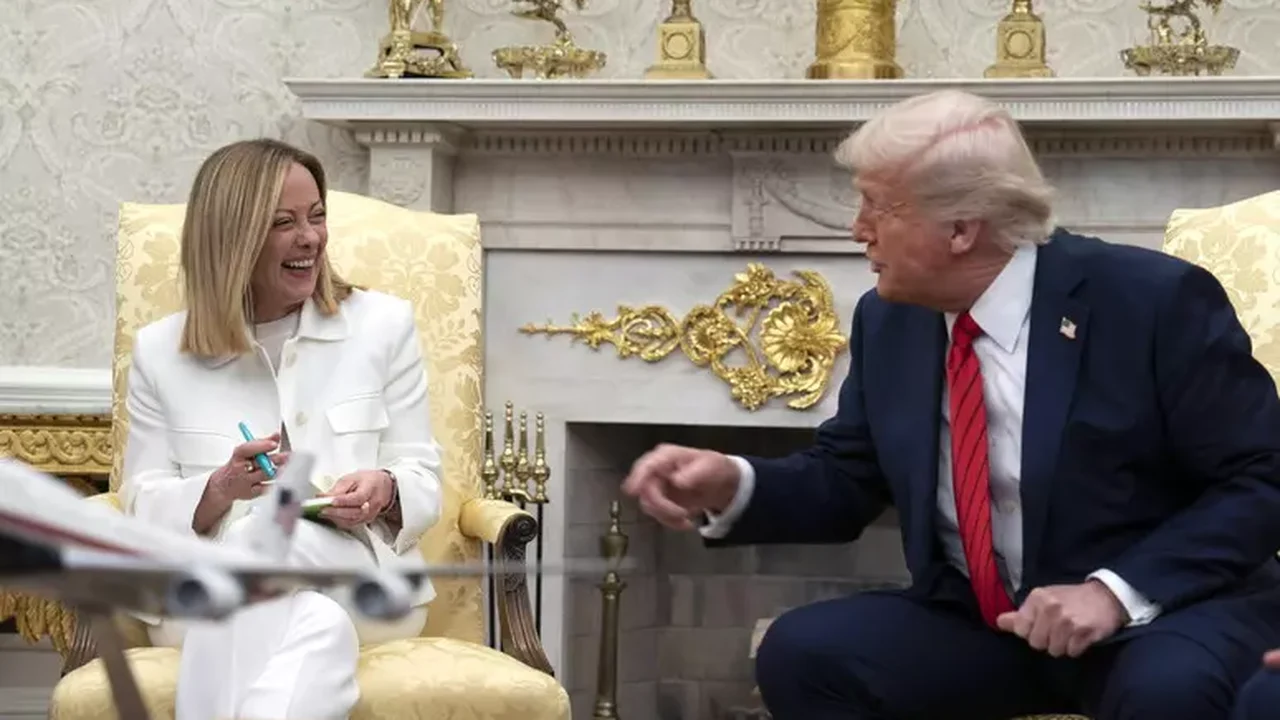 Criticada por Trump, Meloni pede 'normalidade' em relação EUA-Itália