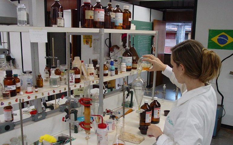 Comissão debate a situação dos pós-graduandos no Brasil