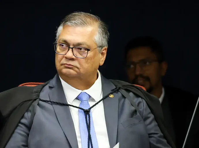 Flávio Dino proíbe saques em espécie de emendas parlamentares