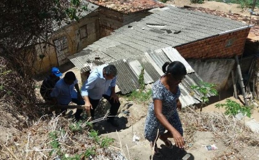 Governo leva obras de mobilidade urbana a mais quatro grotas do Jacintinho