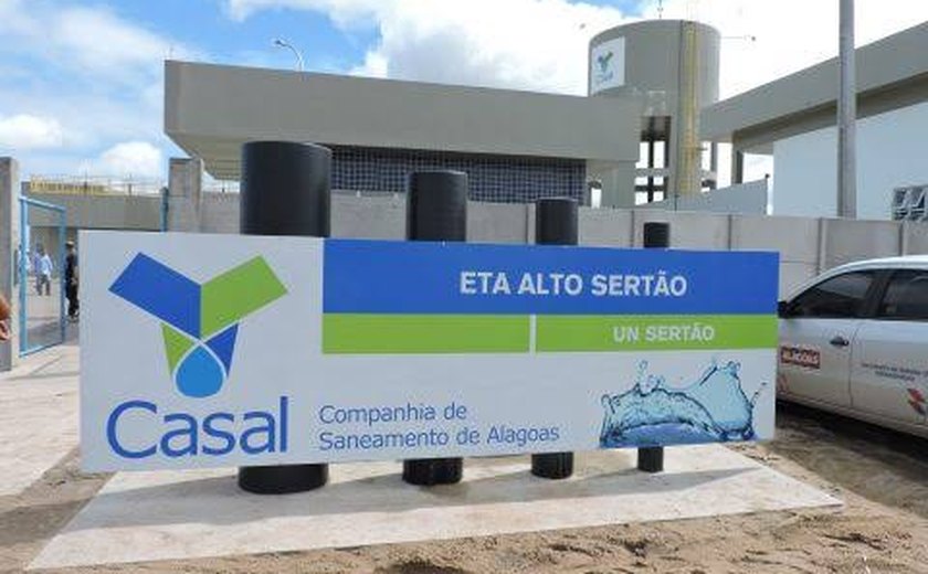 Sertão: Casal realiza manutenção de reservatório para melhorar oferta de água