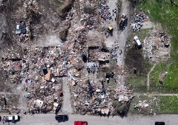 Tornado mata ao menos cinco pessoas no interior dos EUA; vídeos 