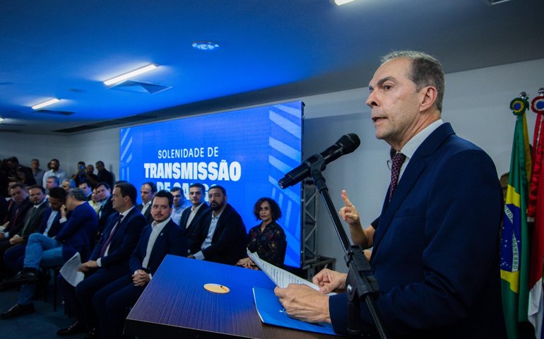 Gigante: Joaldo Cavalcante recebe homenagens ao se despedir da Secom/AL