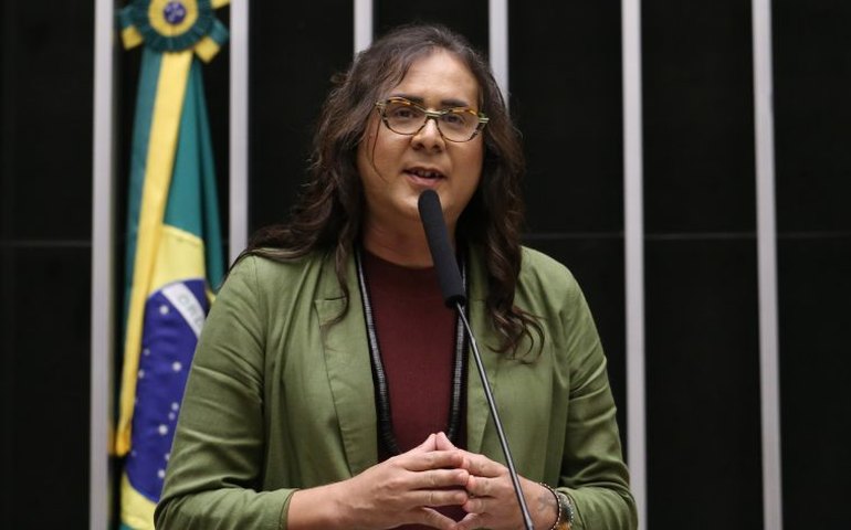 Comissão debate inclusão de novo medicamento para prevenção ao HIV no SUS