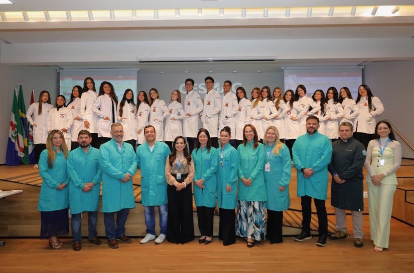Cerimônia do Jaleco marca início da trajetória dos novos alunos de Odontologia do Cesmac