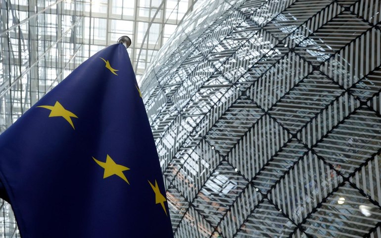 Uso de ativos russos congelados mina confiança no mercado financeiro da UE, diz especialista