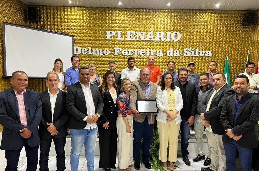 Médico Oswaldo Gomes de Barros Filho recebe título de cidadão honorário de Novo Lino