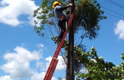 Prefeitura de Branquinha finaliza serviços de manutenção da iluminação pública em mais uma região