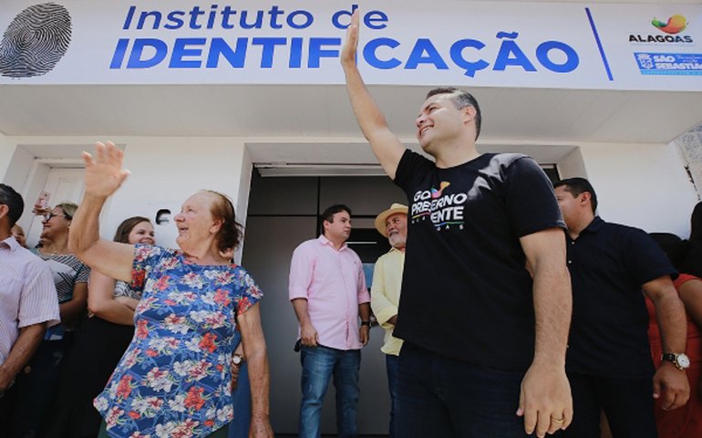São Sebastião ganha Instituto de Identificação, acesso a povoado e mais duas escolas