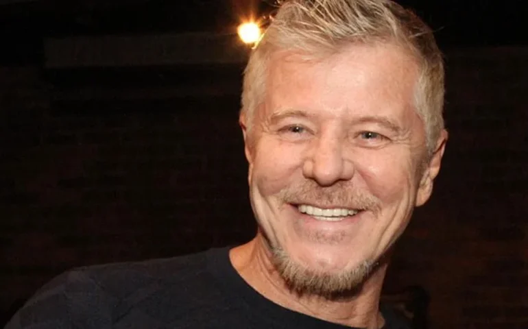 Filhos adotivos de Miguel Falabella fazem rara aparição no Festival de Gramado