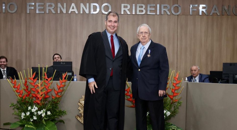 TV Atalaia recebe medalha de Mérito Eleitoral no Tribunal Regional Eleitoral / Foto: Foto: Prefeitura de Aracaju/ Divulgação