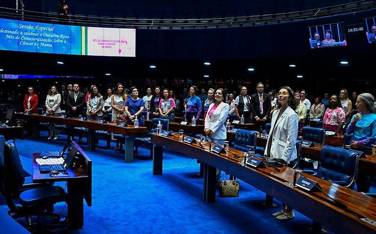 Outubro Rosa: mulheres pedem mais prevenção e tratamento contra câncer de mama