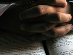 Na Colômbia: Irmã foge para proteger sua vida