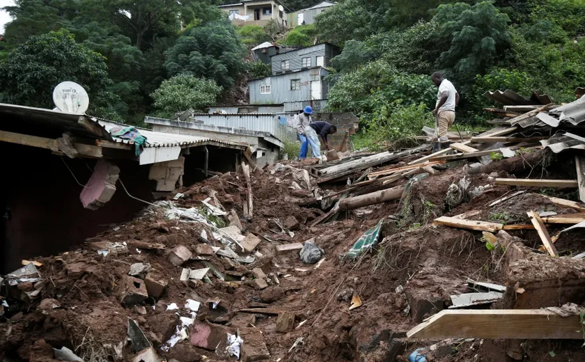 Pelo menos 169 pessoas morrem durante temporada de chuvas na África Oriental; fotos