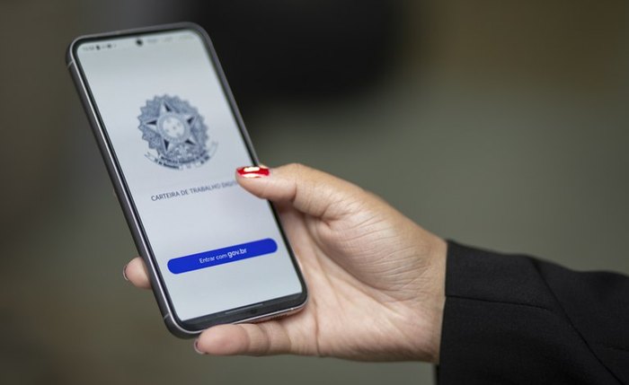 O estoque, que simboliza o total de vínculos formais ativos no Brasil, chegou a 49,09 milhões