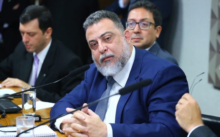 Ex-diretor da Abin afirma que o governo foi alertado para o risco de depredações em Brasília; acompanhe