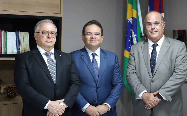 Legislativo e Judiciário debatem sobre projetos de autoria do Tribunal de Justiça
