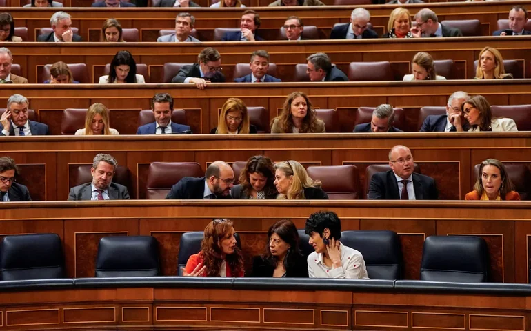 Parlamento da Espanha aprova anistia a separatistas que tentaram a independência da Catalunha em 2017