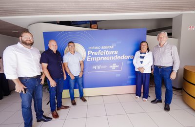 Prefeita Tia Júlia participa do lançamento do Prêmio Sebrae Prefeitura Empreendedora