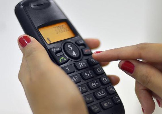 Ligar de telefone fixo para celular está mais barato