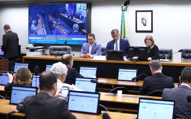 Conselho de Ética se reúne nesta terça para instaurar processo contra Gilvan da Federal