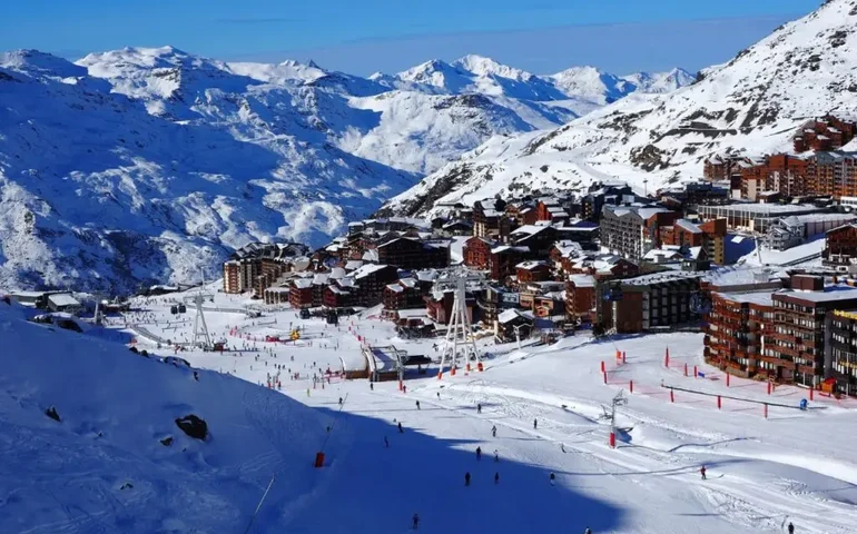 Do calor de Alagoas ao frio dos Alpes Franceses: onde jogadores brasileiros celebram o Réveillon