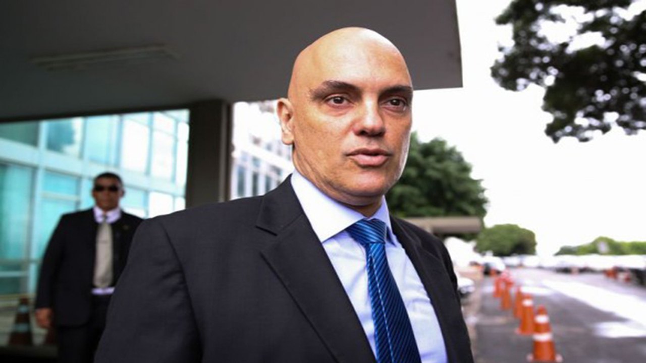 Bolsonaro pede cassação de pedido de Alexandre à PGR sobre vazamento de operação