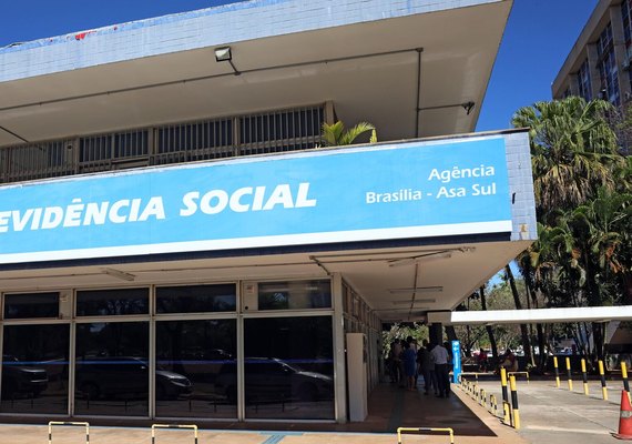 AGU pede bloqueio de R$ 2,56 bilhões de associações suspeitas de fraudes contra aposentados