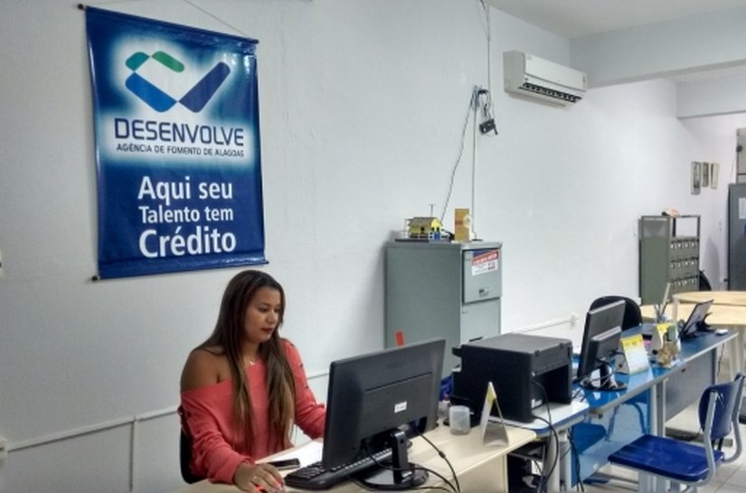 Alagoas simplifica registro de empresas com 12 unidades do Juceal Express