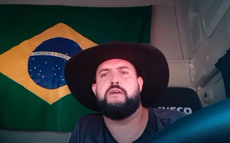 Zé Trovão admite passado de uso de drogas após foto com cocaína viralizar