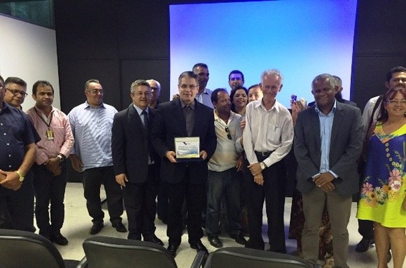 Centros de Formação de Condutores homenageiam diretor-presidente do Detran