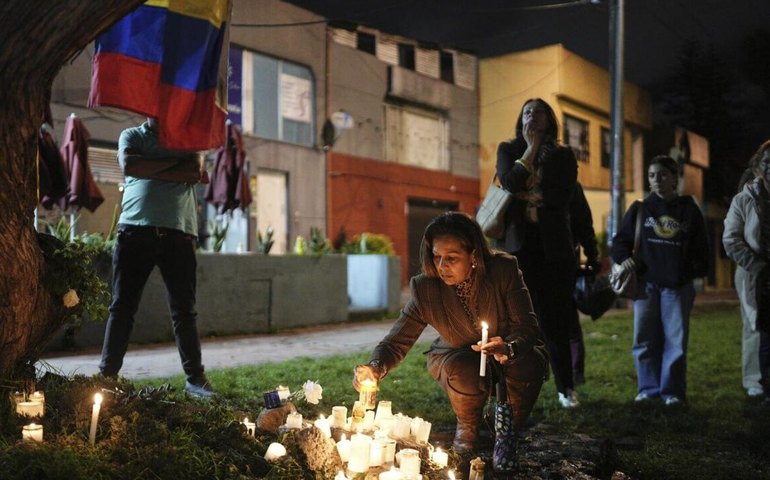 Jovem que atacou candidato à presidência na Colômbia rejeita acusação de tentativa de homicídio