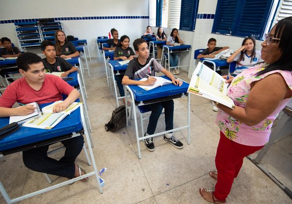 Professores e agentes aprovados no PSS Seduc têm até esta quarta (12) para entrega de documentos