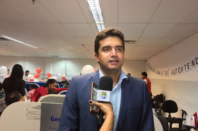 Após captação de vagas, prefeito Rui Palmeira realiza visita a Almaviva