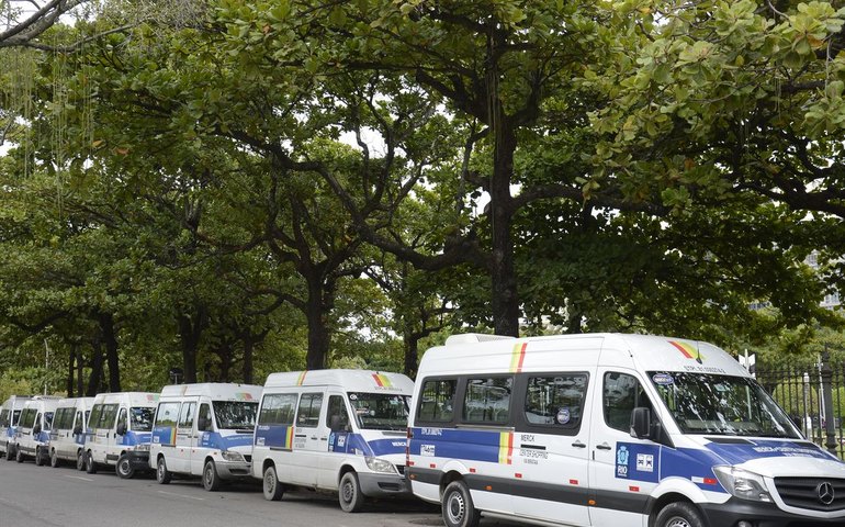 Rio inclui vans no serviço de transporte gratuito para eleições 2024