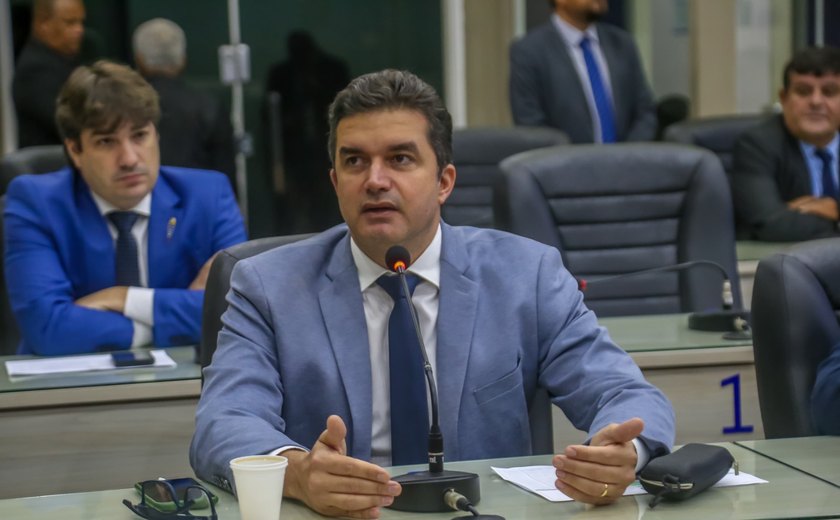 Rui Palmeira defende diálogo com permissionários diante de alteração no Mercado do Jaraguá