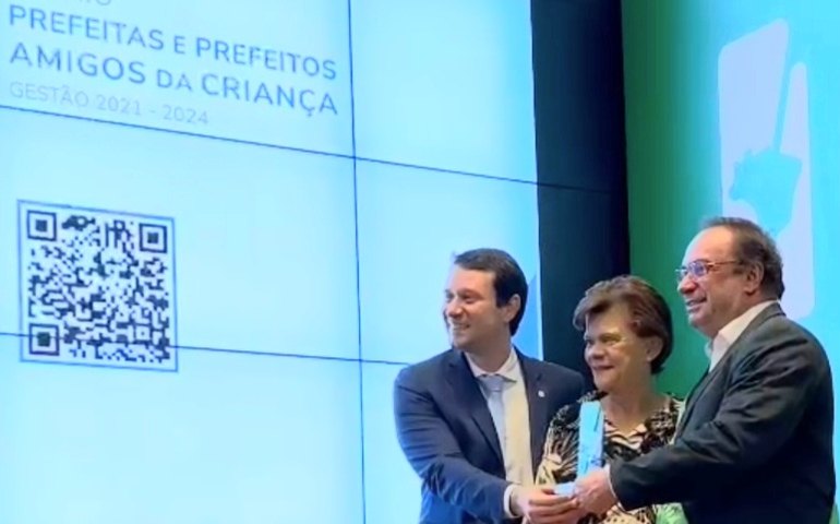 Arapiraca recebe pela segunda vez o Prêmio Prefeito Amigo da Criança