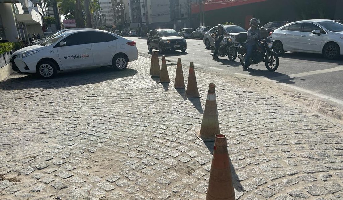 Os motoristas e os cones pelo “caminho”. Cadê a fiscalização?