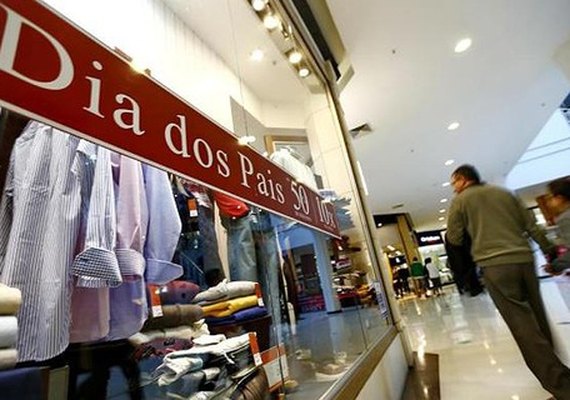 Dia dos Pais não anima varejo e só 19% dos empresários estão otimistas com vendas