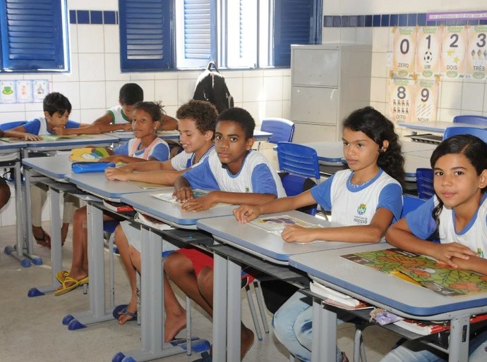 Escola Municipal Frei Damião recebe melhorias da Semed Maceió