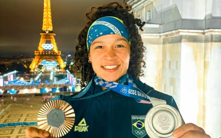 Beatriz Ferreira derrota argentina nos EUA, mantém título mundial e desafia outra campeã