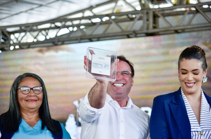Com estrutura inédita, Luciano Barbosa entrega UBS modelo para 10 mil arapiraquenses no bairro Teotônio Vilela