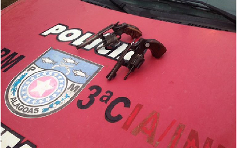 PM apreende quatro revólveres em Paripueira