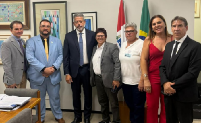 Dirigentes da Abrauto pedem apoio de Arthur Lira contra mudanças na CNH