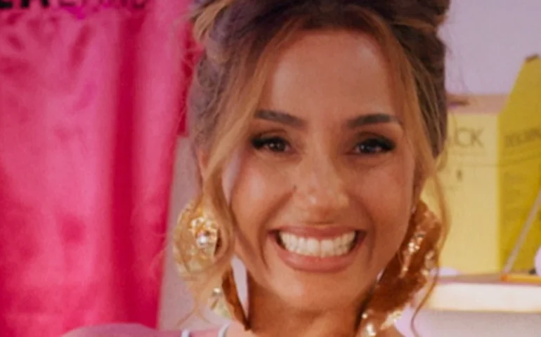 Camila Pitanga mostra bastidores de 'Beleza Fatal' e destaca 'troca profunda' com equipe