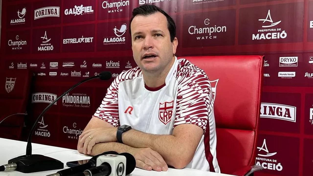 CRB renova com Daniel Paulista pata a temporada de 2024