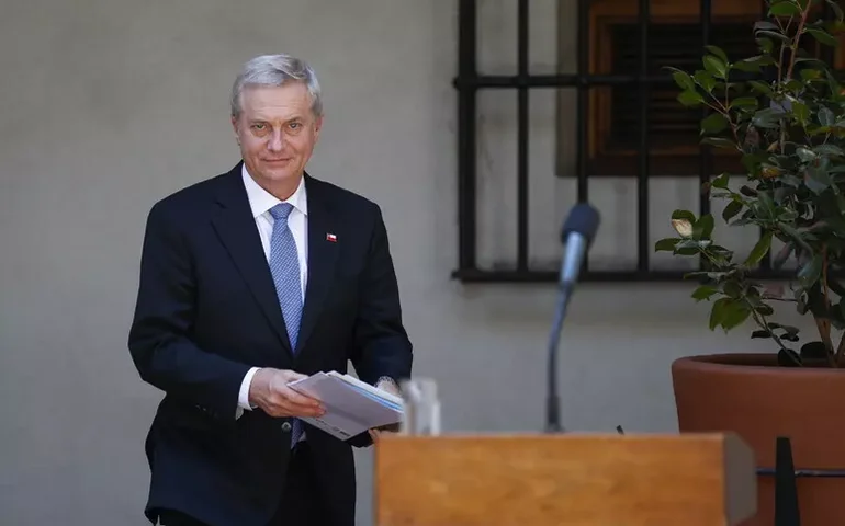 José Antonio Kast toma posse no Chile em guinada à direita